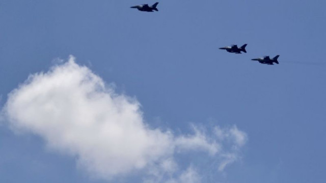 Тайванските военновъздушни сили преустановиха всички тренировъчни мисии с изтребители F